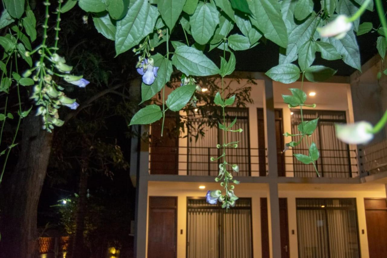 Golden Ray Villa Anuradhapura Esterno foto